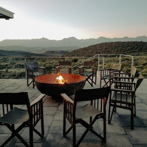 Creating Ambience: The Aesthetic Benefits of Fire Pits and Fire Tables