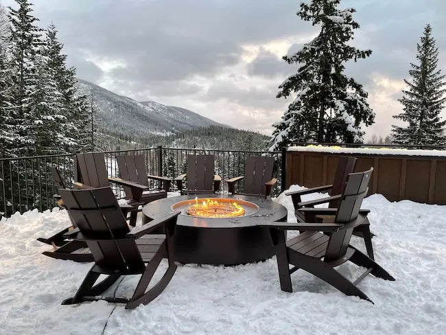 Luxury fire pit and table outdoor setup