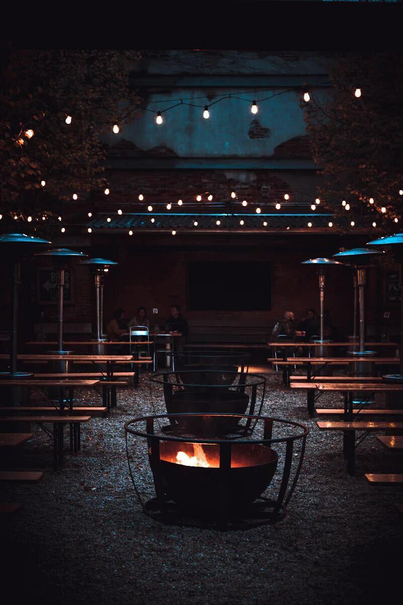 Fire Pits & Tables