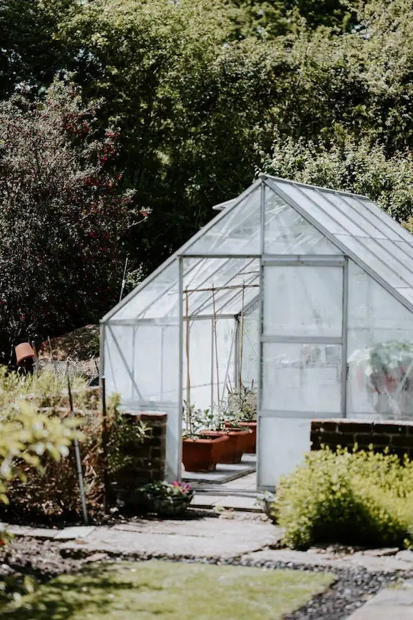 Luxury greenhouse and garden products